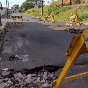 Imagem da notícia ALAMEDA LOURENÇO AVELINO TEM TRECHO INTERDITADO