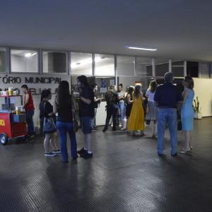 Imagem da notícia Cinema Municipal de Jahu exibe filme produzido pela E.E. Domingos de Magalhães - FOTOS