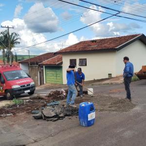 Imagem da notícia PREFEITURA REALIZA OBRAS NA ALAMEDA DR. LOURENÇO AVELINO