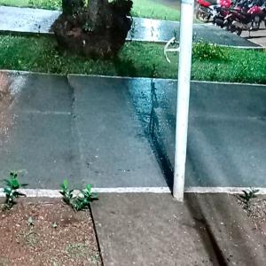 Imagem da notícia PREFEITURA REALIZA LIMPEZA PERIÓDICA DE ÁREAS PÚBLICAS