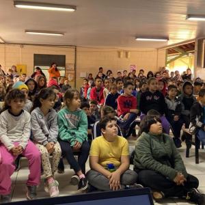 Imagem da notícia MAIO AMARELO NA EMEF CARLOTA MEIRA MARSIGLIO