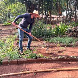 Imagem da notícia MÊS DA ÁRVORE - VISITA E AÇÃO NO HORTO MUNICIPAL