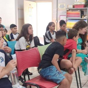 Imagem da notícia ESTUDANTES VÃO ÀS RUAS LEVANTAR QUESTÕES AMBIENTAIS PARA O MAPA VERDE