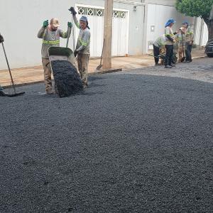 Imagem da notícia PREFEITURA INSTALA NOVAS FAIXAS ELEVADAS NA CIDADE