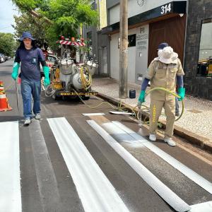 Imagem da notícia TRABALHOS DE RECUPERAÇÃO DA SINALIZAÇÃO DE TRÂNSITO CONTINUAM