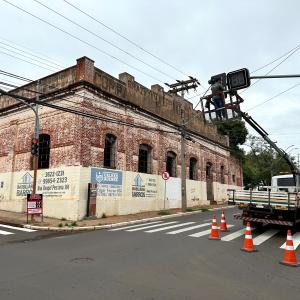 Imagem da notícia PREFEITURA INSTALA MAIS CONTROLADORES DE TEMPO NOS SEMÁFOROS DA CIDADE