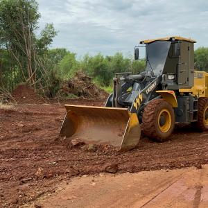 Imagem da notícia PREFEITURA PROMOVE MELHORIAS EM RUAS DO 7º DISTRITO INDUSTRIAL