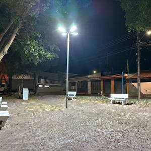 Imagem da notícia PREFEITURA IMPLEMENTA MELHORIAS NA ILUMINAÇÃO DE MAIS PRAÇAS