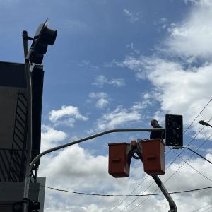 Imagem da notícia PREFEITURA INSTALA MAIS SEMÁFOROS NA CIDADE!