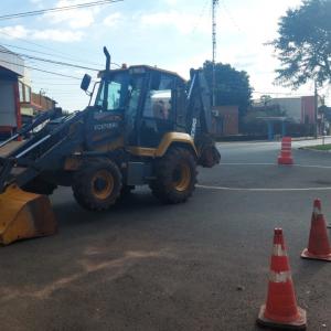 Imagem da notícia PREFEITURA INICIA OBRAS DE INSTALAÇÃO DE ROTATÓRIA NA AVENIDA ANA CLAUDINA