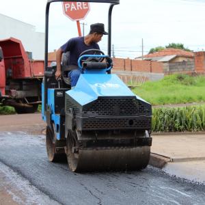 Imagem da notícia Operação Tapa-buraco - FOTOS