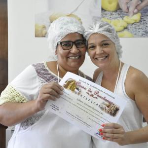 Imagem da notícia Centro Dia do Idoso recebe Papai Noel