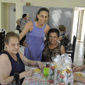 Imagem da notícia Centro Dia do Idoso recebe Papai Noel