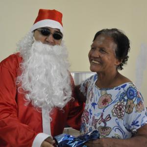 Imagem da notícia Centro Dia do Idoso recebe Papai Noel