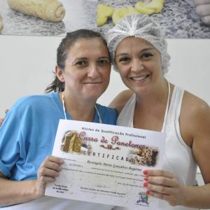 Imagem da notícia Centro Dia do Idoso recebe Papai Noel