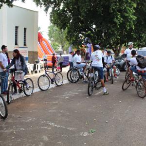 Imagem da notícia Semana de conscientização do Combate ao Trabalho Infantil: Ação comunitária, com recreação e passeio ciclístico na Praça da Matriz do Distrito de Potunduva - FOTOS
