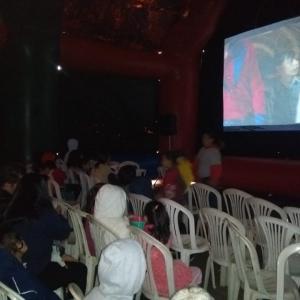 Imagem da notícia Prefeitura de Jahu traz cinema itinerante em comemoração ao aniversário da cidade - FOTOS