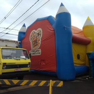 Imagem da notícia Prefeitura de Jahu traz cinema itinerante em comemoração ao aniversário da cidade - FOTOS