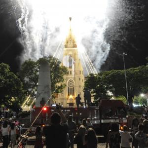 Imagem da notícia NATAL: Descida do Papai Noel na Praça Siqueira Campos - FOTOS