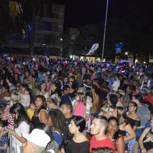 Imagem da notícia NATAL: Descida do Papai Noel na Praça Siqueira Campos - FOTOS