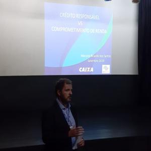 Imagem da notícia Prefeitura promove no Projeto Desenvolvendo Talentos, palestra “Crédito responsável e o cuidado com o comprometimento de renda e endividamento” - FOTOS