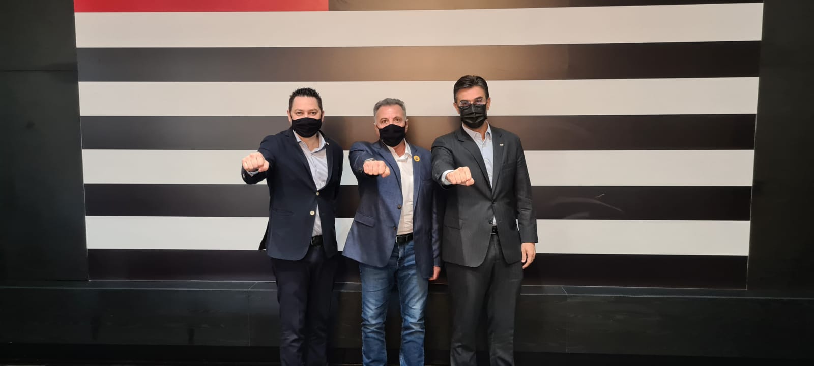 PREFEITO PARTICIPA DE CAFÉ DA MANHÃ COM GOVERNADOR