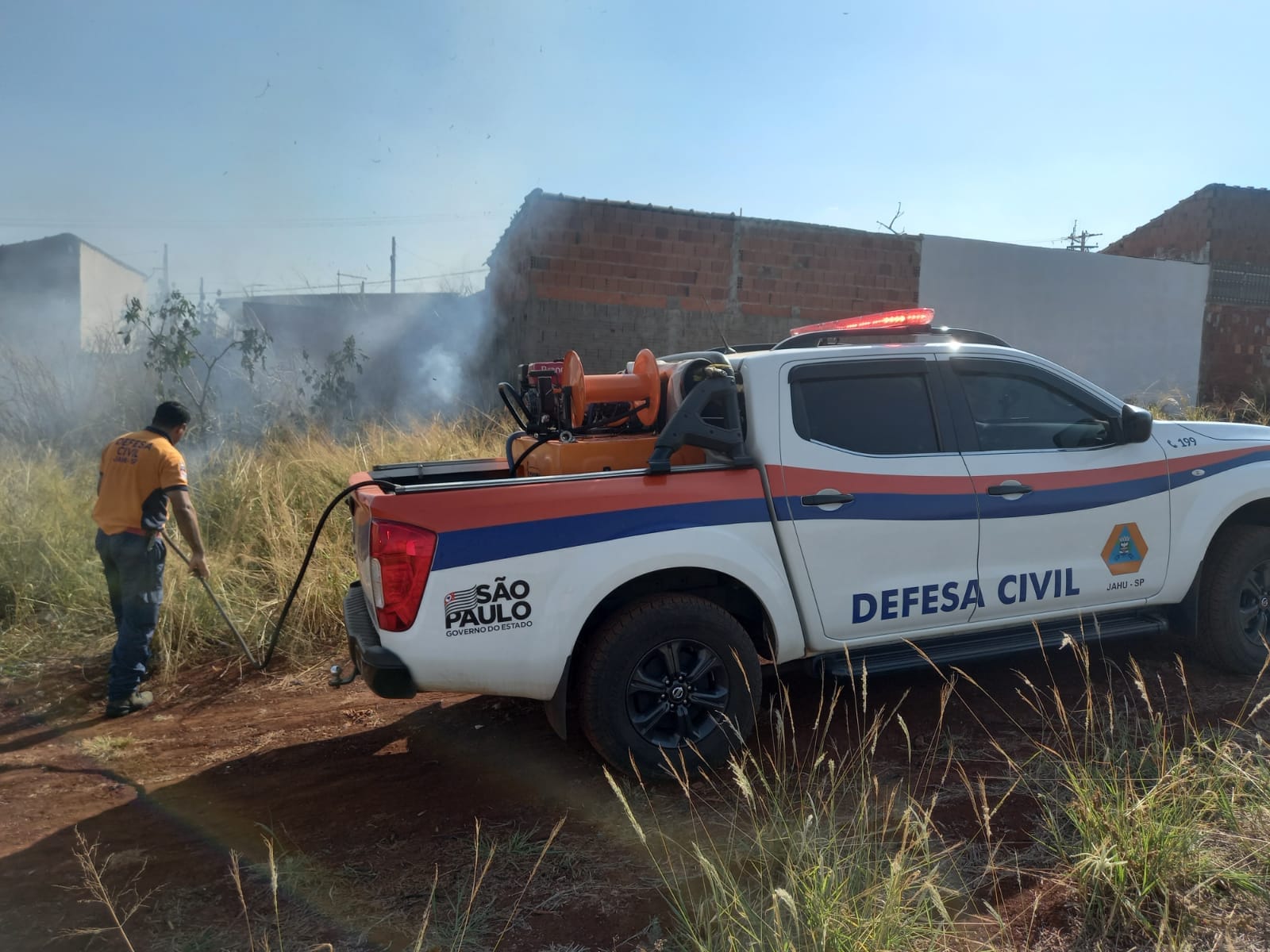 DEFESA CIVIL COMBATE INCÊNDIO NO CILA BAUAB