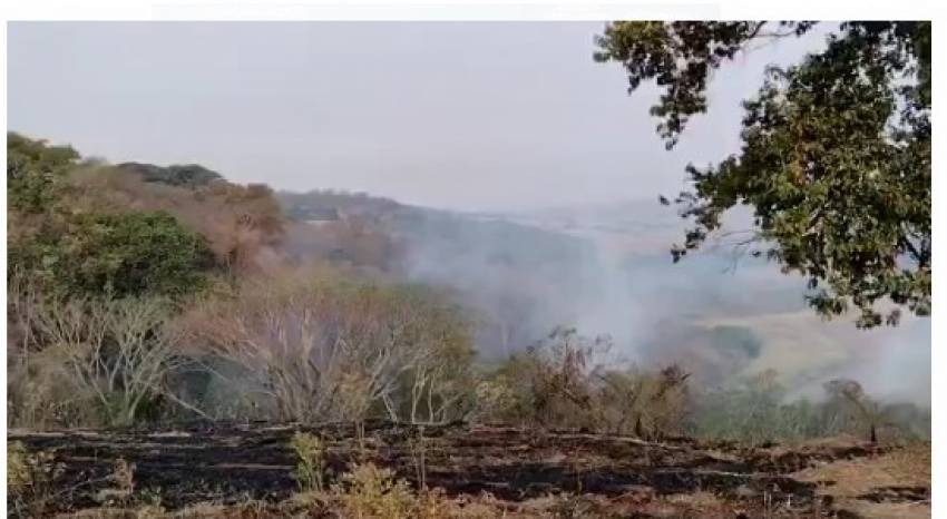 INCÊNDIO DE GRANDES PROPORÇÕES ATINGIU FLORESTA EM JAHU