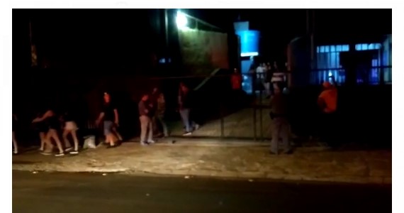 FISCALIZAÇÃO INTERROMPE FESTA COM MAIS DE 500 PESSOAS