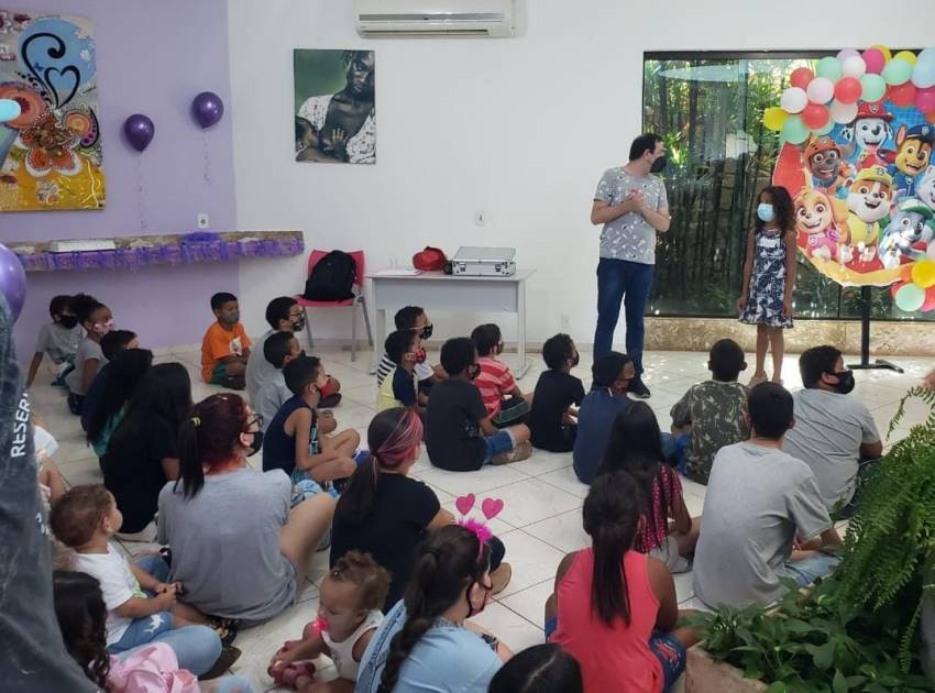 SECRETARIA DE POLÍTICAS PÚBLICAS PARA AS MULHERES FAZ FESTA PARA CRIANÇAS