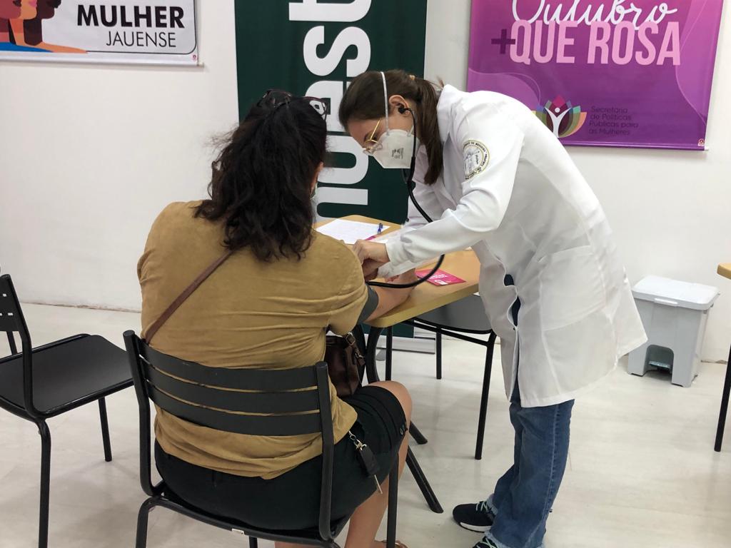 SERVIÇO E INFORMAÇÃO SOBRE CÂNCER