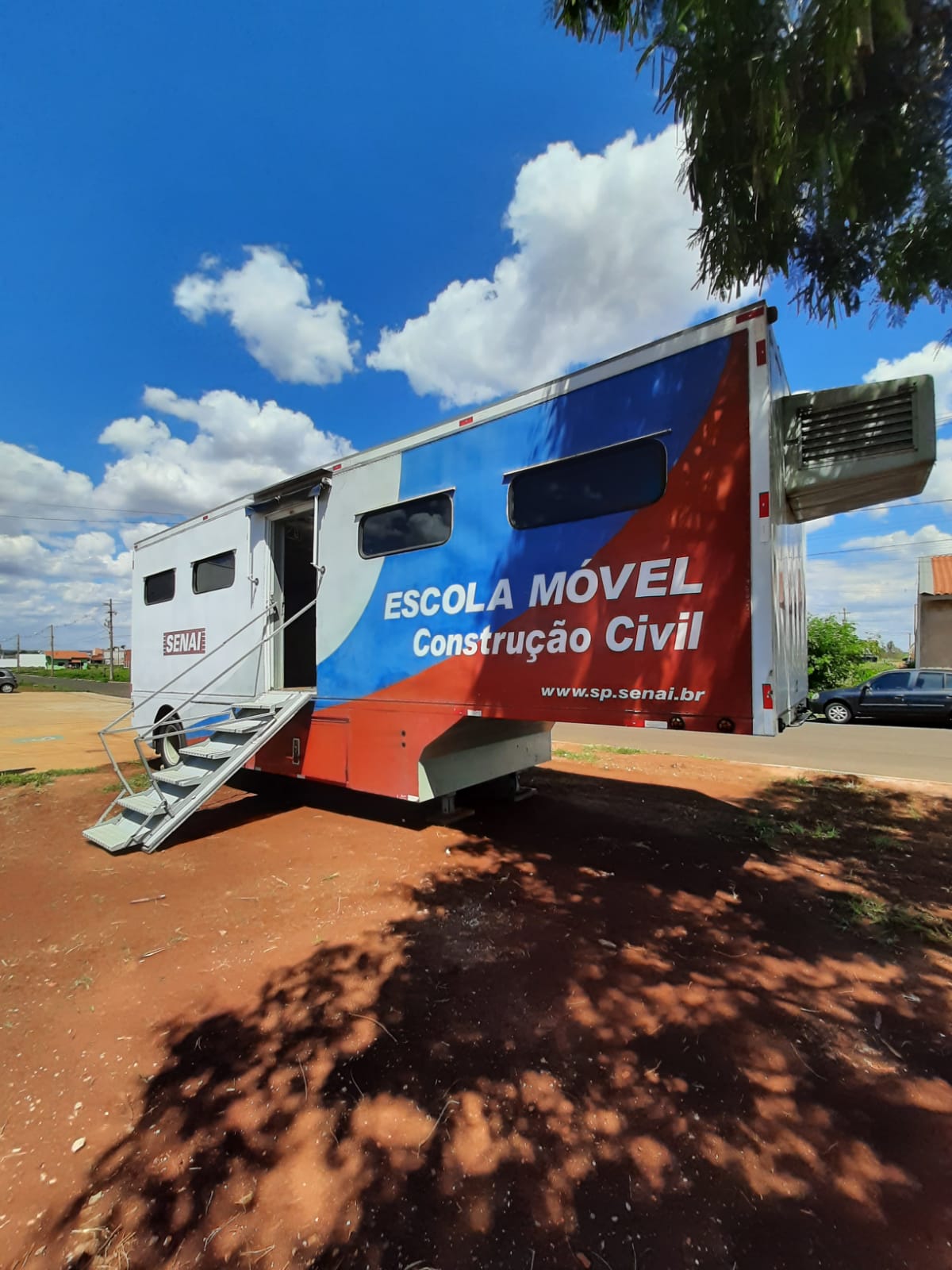 PREFEITURA E SENAI PREPARAM ESCOLA MÓVEL NO FIM DE SEMANA