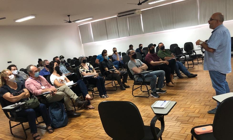 JAHU QUER PRODUTORES RURAIS COMO FORNECEDORES DE PRODUTOS PARA MERENDA ESCOLAR