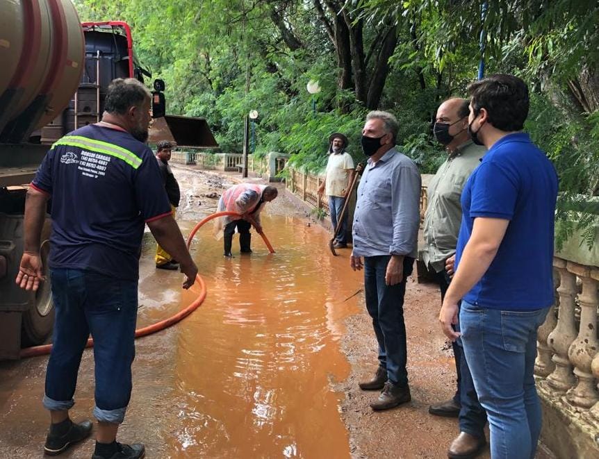 MUNICÍPIO RECEBE A VISITA DE DEPUTADOS APÓS ENCHENTE; PREFEITO PARTICIPA DE REUNIÃO COM O ESTADO