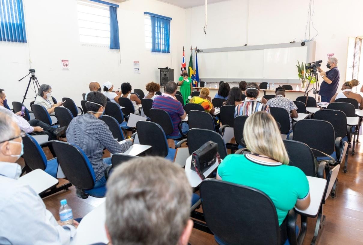 JAHU DIALOGA SOBRE IGUALDADE RACIAL EM CONFERÊNCIA