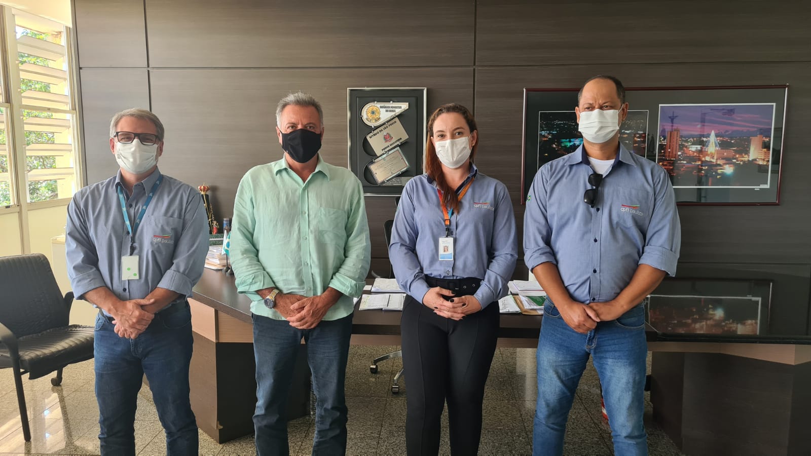 PREFEITO PARTICIPA DE REUNIÃO COM A CPFL