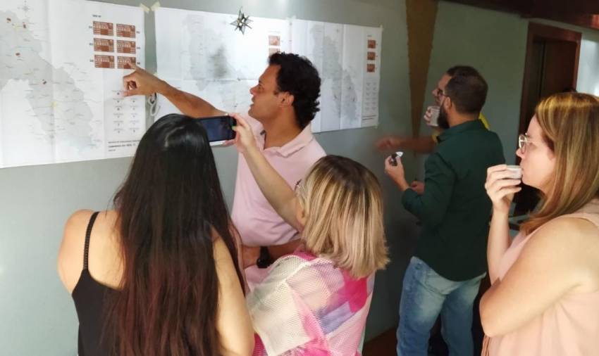 JAHU PARTICIPA DE REUNIÃO SOBRE SINALIZAÇÃO TURÍSTICA E PLANO DE TURISMO
