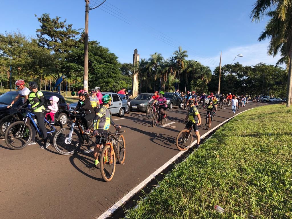 PASSEIO CICLÍSTICO MARCA ABERTURA DA SEMANA DE MEIO AMBIENTE