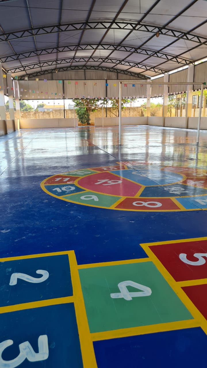 QUADRA DA EMEF COMENDADOR PASSA POR REVITALIZAÇÃO