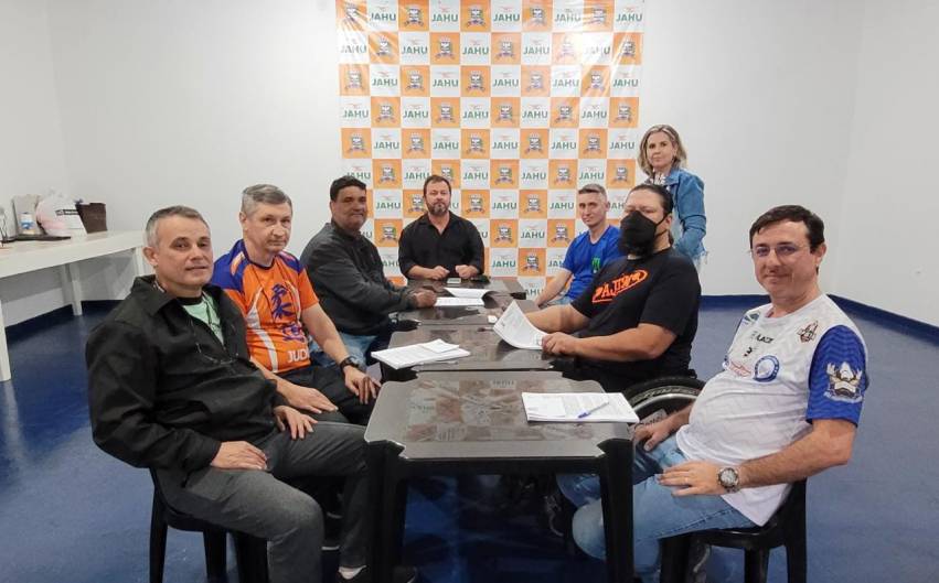 PREFEITURA FIRMA TERMO DE COLABORAÇÃO COM ENTIDADES ESPORTIVAS