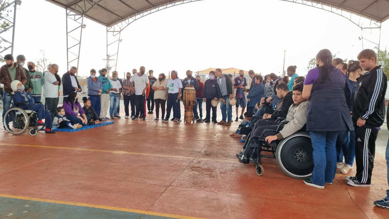 PREFEITURA ORGANIZA RODA DE CAPOEIRA NA APAE