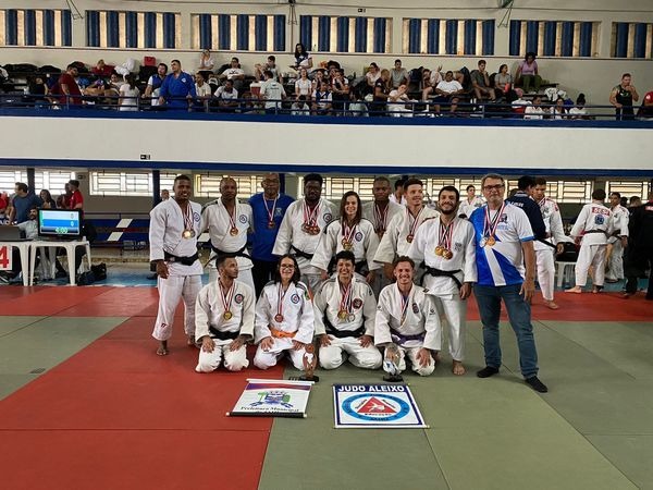 JOGOS REGIONAIS: JAHU CONQUISTA 15 MEDALHAS NO JUDÔ