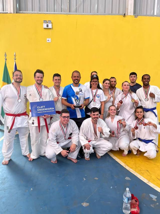 JOGOS REGIONAIS: KARATÊ JAUENSE É VICE-CAMPEÃO DA COMPETIÇÃO