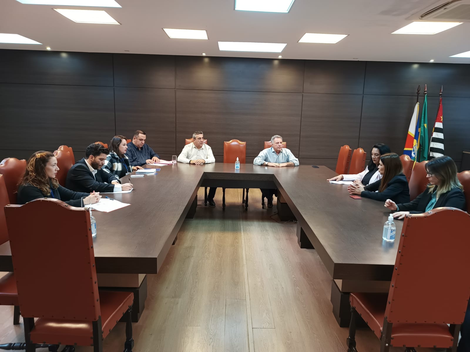 PREFEITURA E MPT REALIZAM REUNIÃO SOBRE COMBATE AO TRABALHO INFANTIL