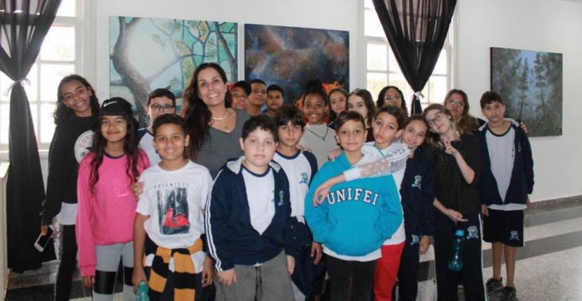 ALUNOS DA EMEF PÁDUA SALLES VISITAM EXPOSIÇÃO DE ARTE