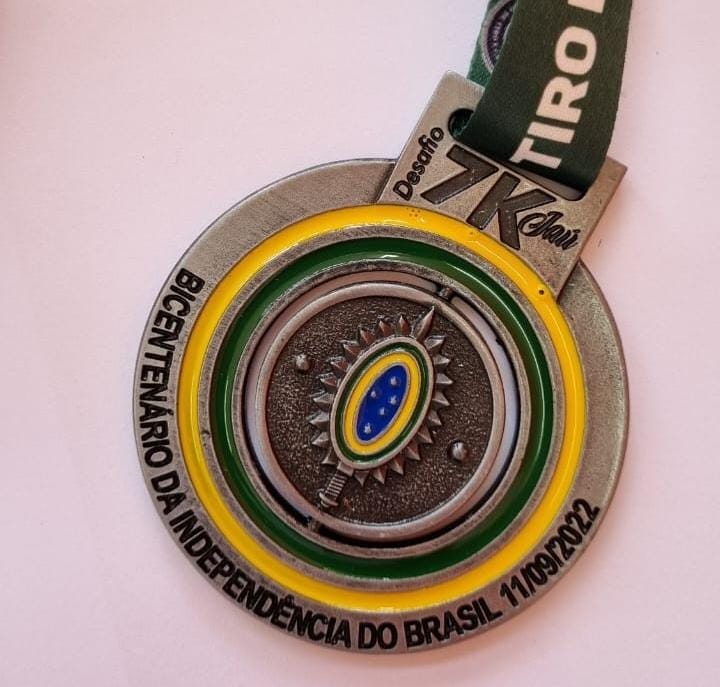 PREFEITURA RECEBE MEDALHA DO TIRO DE GUERRA