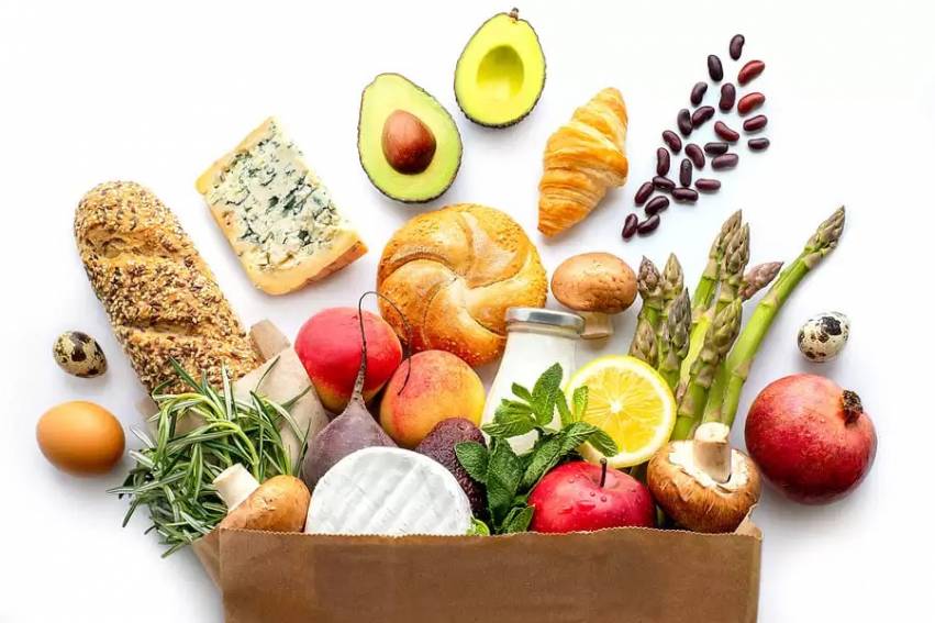 ALIMENTOS SAUDÁVEIS E NUTRITIVOS NO PRATO DE CADA DIA