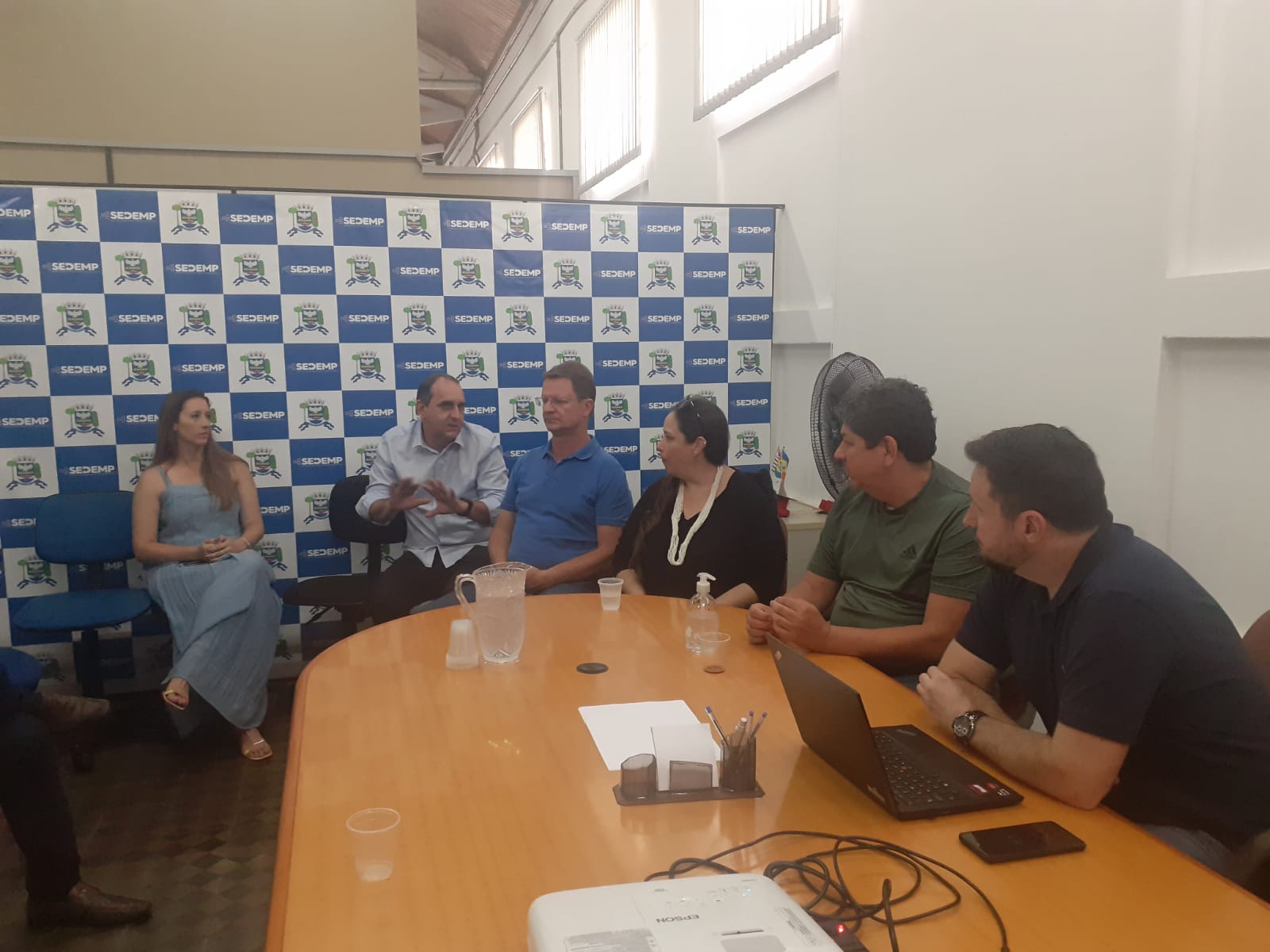 GRUPO DE INOVAÇÃO DISCUTE POLÍTICAS PÚBLICAS PARA O EMPREENDEDORISMO