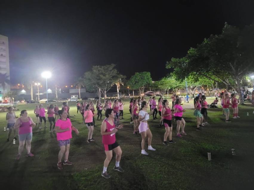AULÃO DE DANÇA AGITA 'OUTUBRO + QUE ROSA'
