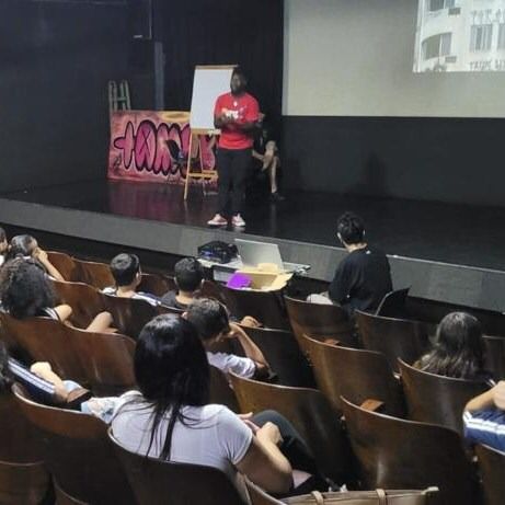 ALUNOS DA REDE MUNICIPAL PARTICIPAM DE AÇÕES EM COMEMORAÇÃO AO DIA DA CONSCIÊNCIA NEGRA